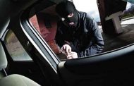 الإطاحة بـ 3 أشخاص سرقوا سيارة و مجوهرات ببومرداس