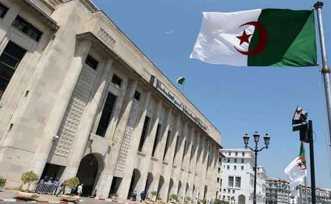 إنشاء لجنة تحقيق للتقصي في الندرة والمضاربة في المواد ذات الاستهلاك الواسع