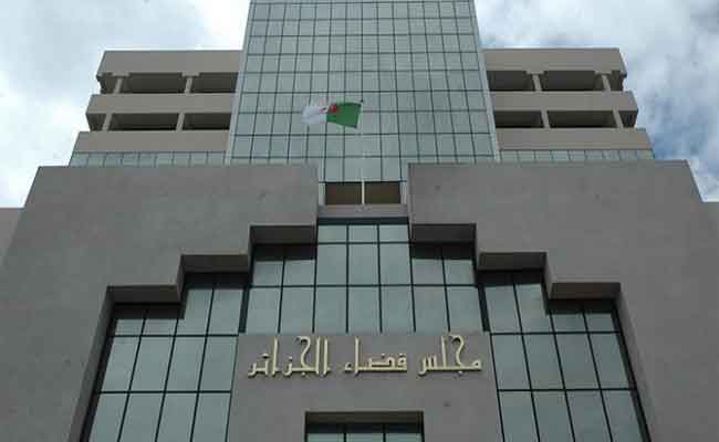 النيابة العامة تفند دخول بعض المحبوسين بالمؤسسة العقابية بالحراش في إضراب عن الطعام