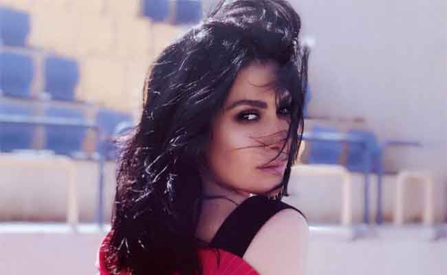 صبا مبارك فتاة شعبية أمام عمرو سعد في