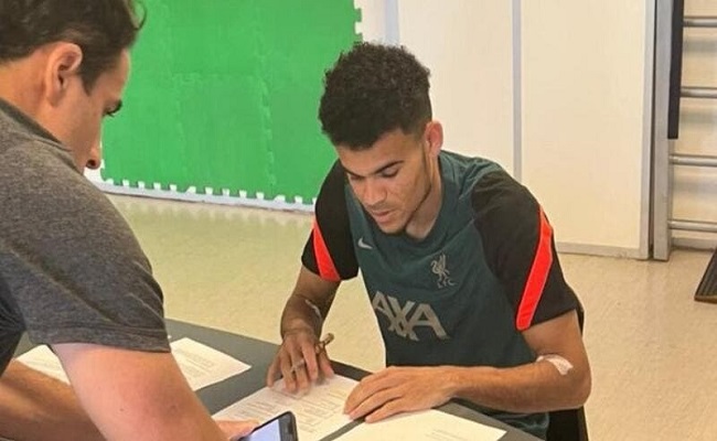 ليفربول يضم الجوهرة لويس دياز...
