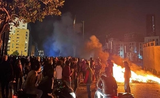 في لبنان احتجاجات بسبب تردي الأوضاع المعيشية