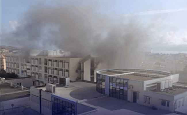 نشوب حريق بالمستشفى الجامعي خليل عمران ببجاية وتحويل المرضى