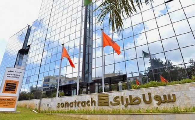 تبون الجزائر لم تستورد أي كمية من الوقود في 2021
