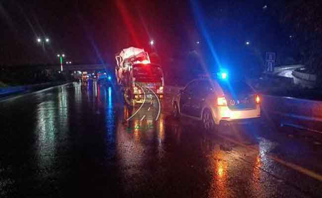 مجزرة مرورية تخلف قتيلا و أربعة مصابين بالبليدة