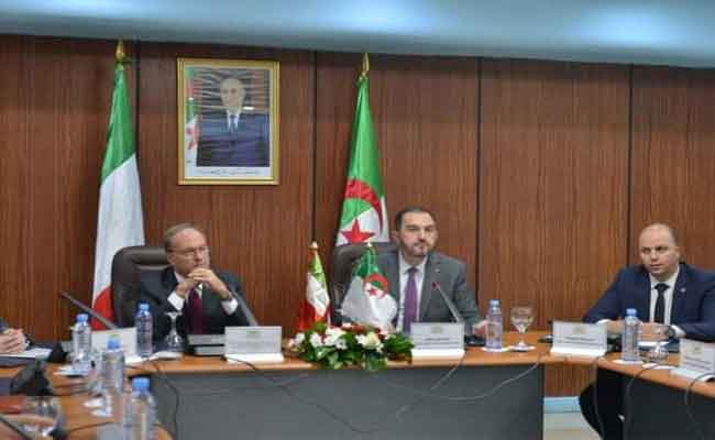 تنصيب مجموعة الصداقة البرلمانية الجزائرية - الإيطالية بمقر المجلس الشعبي الوطني