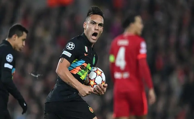 ليفربول يتأهل رغم الخسارة...