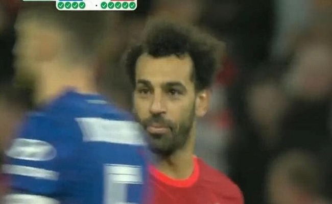 هذا ما قاله لي صلاح قبل تنفيذ ركلة الجزاء...
