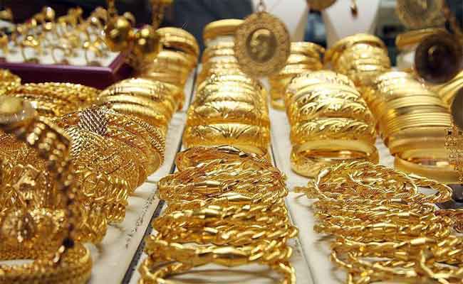 الإطاحة بشخص قادم من السعودية حاول إدخال 857 غراما من الذهب بمطار هواري بومدين