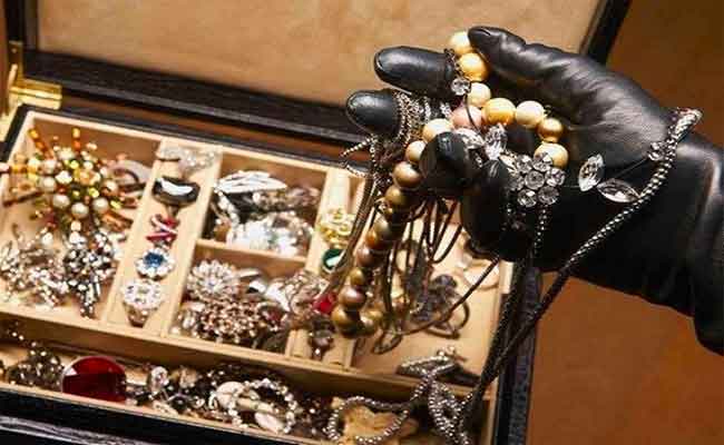 توقيف جمعية أشرار سرقوا مجوهرات سيدة بمستغانم