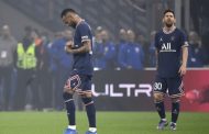 بوتشيتينو يعود للوم الجماهير الباريسية على استهجانها بميسي...
