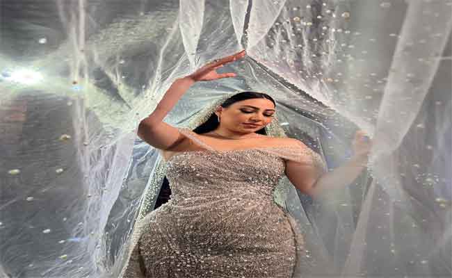 بوسي ترتدي الفستان الأبيض للمرة الثانية ومحمد فؤاد و حمادة هلال يحييان حفل الزفاف...