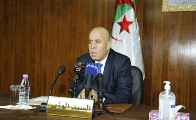 شرفة يشدد على ضرورة مكافحة العمل غير المصرح به 