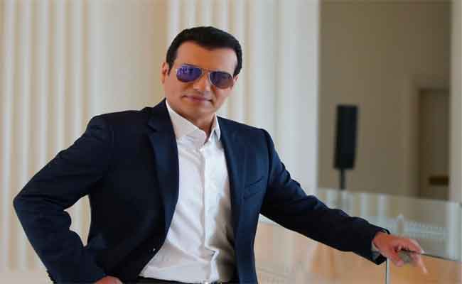 ايهاب توفيق يفتتح صيف 2022 ب
