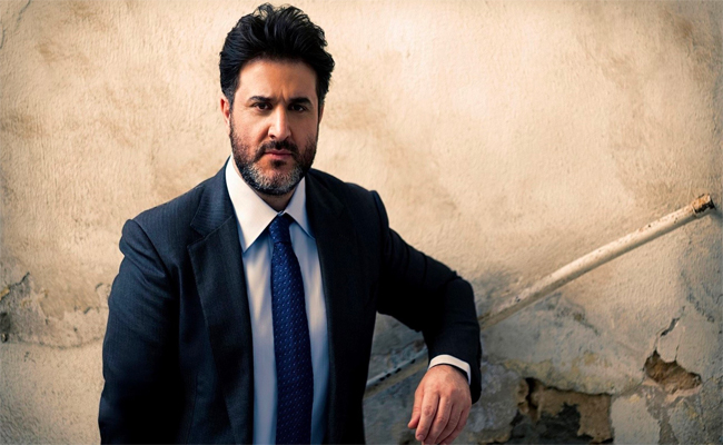 ملحم زين يغني لشعب لبنان ووطنه