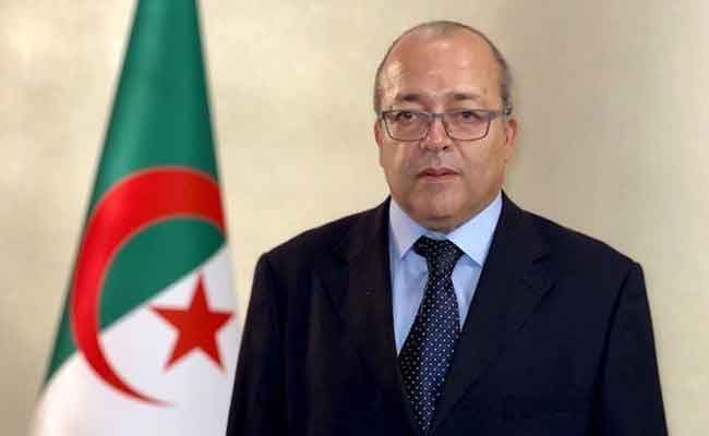وزير الاتصال يدعو الصحافة الوطنية مدعوة إلى إبراز مواقف الجزائر