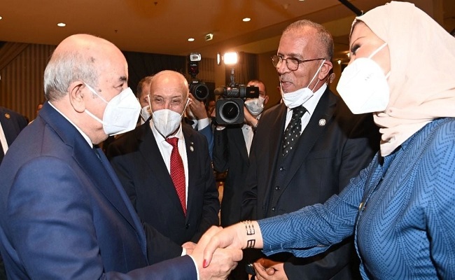 مسؤولين كاميرونيين هل سيستمر النباح في الجزائر بعد قرارات الفيفا؟؟؟