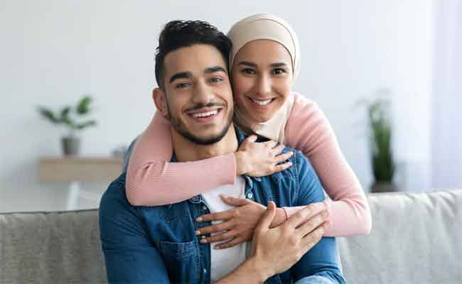 6 علامات أساسية تدلّ على حب المرأة لزوجها...