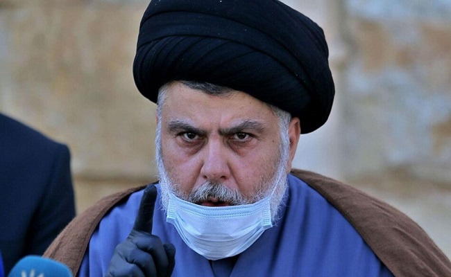 مقتدى الصدر يزيد مخاطر الصراع في العراق