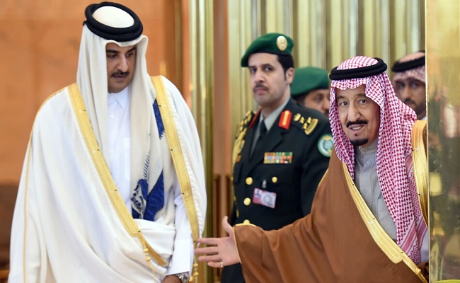 أمير قطر يتلقى دعوة من ملك السعودية
