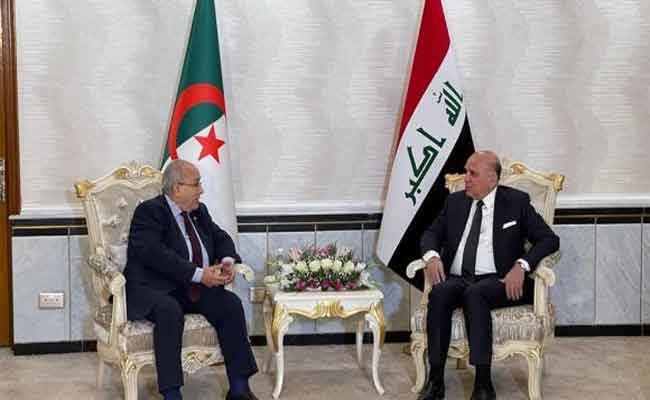 لعمامرة يحط الرحال بالعراق مبعوثا خاصا للرئيس تبون...