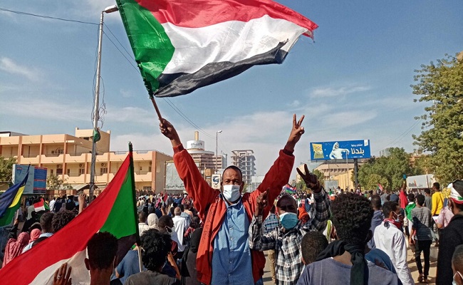 قوى الحرية والتغيير تتهم العسكريين بتدمير العملية السياسية