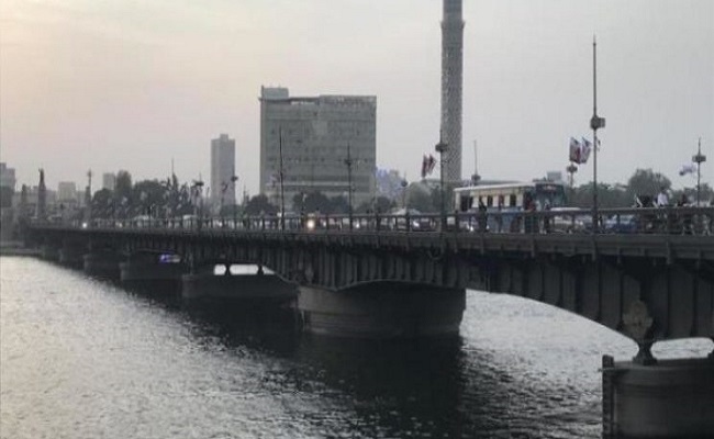 مصر تلوح مجدداً بالمحاكمات العسكرية