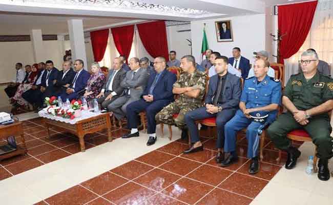 وزير الأشغال العمومية يدعو إلى إعداد دراسة لحل مشكل النقطة السوداء بمنحدر