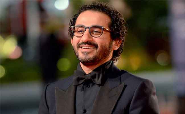 أحمد حلمي يقدم عرضا عالميا في أول وقوف على خبشة المسرح بعد 20 عاما...