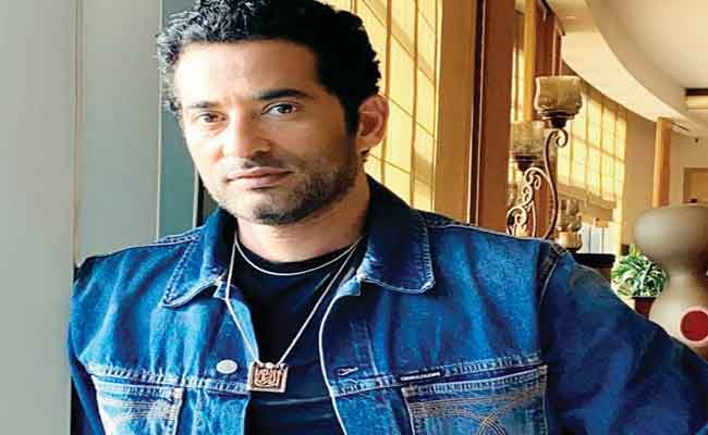 عمرو سعد يختار 