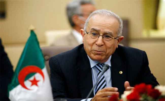 رئاسة لعمامرة مع نظيره المالي أشغال الدورة الـ18 للجنة الثنائية الاستراتيجية بباماكو