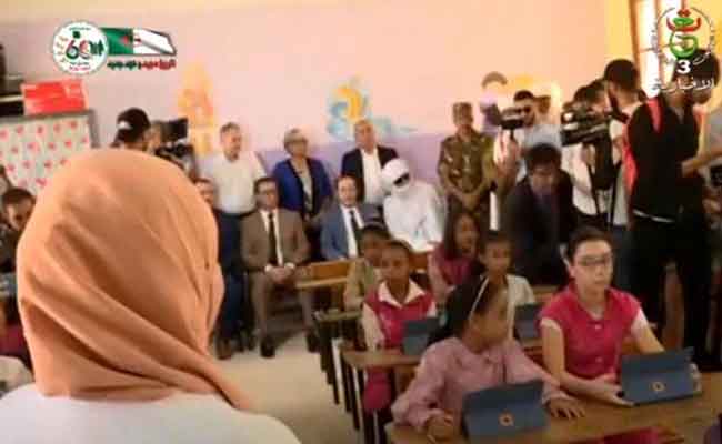 إشراف وزير التربية على الافتتاح الرسمي للسنة الدراسية من المدرسة الابتدائية