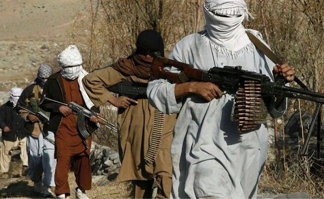 بكل وقاحة نظام الجنرالات يقوض السلم والأمن في الدول العربية ويستجدي الزعماء العرب للحضور القمة العربية بالجزائر