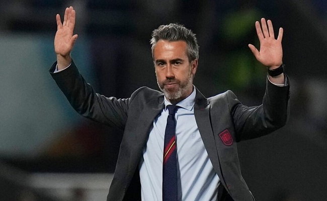 15 لاعبة يرفضن الانضمام لمنتخب إسبانيا ويطالبن بإقالة المدرب خورخي فيلدا...