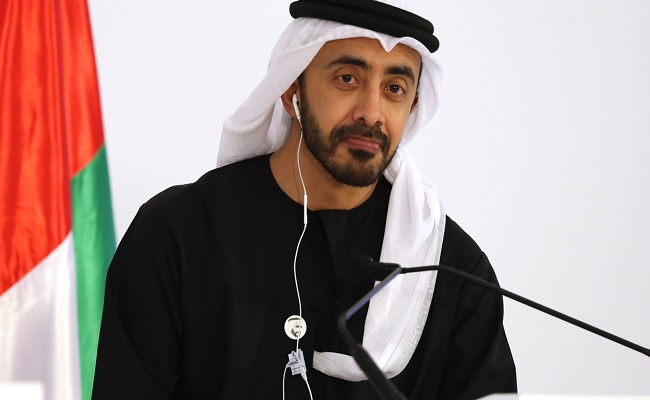 وزير الخارجية الإماراتي يصل إلى تل أبيب