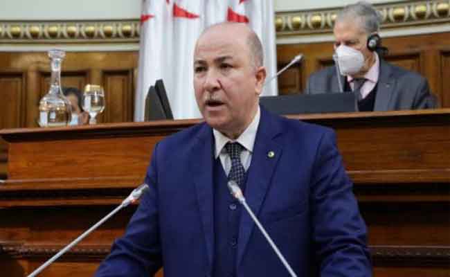 بن عبد الرحمان يؤكد أن حكومته تعمل على ايجاد حلول للمشاكل التي طرحها النواب في إطار مقاربة تشاركية