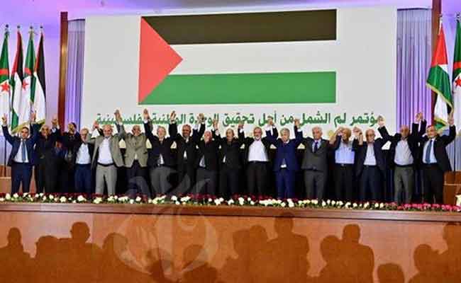 ثناء الفلسطنيين على جهود الجزائر التي كللت بتوقيع اتفاق تاريخي لإعادة بناء البيت الفلسطيني