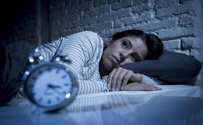 دراسة تكشف العلاقة بين قلة النوم والإصابة بأمراض القلب...