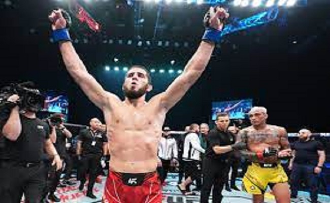 ماخاتشيف بطلًا للوزن الخفيف في  UFC...