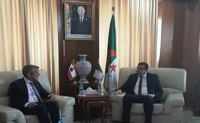 استعراض عرقاب مع نظيره اللبناني فرص التعاون الثنائي
