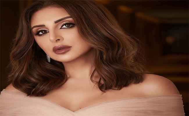 أزمة صحية مفاجئة تلم بأنغام وتأجيل نشاطاتها الفنية...