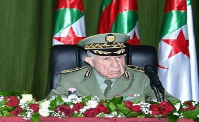 شنقريحة يؤكد على ضرورة إرساء منظومة صحية عسكرية