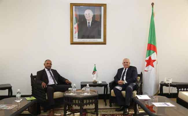 استقبال وزير العمل نائبا عن ولاية سطيف