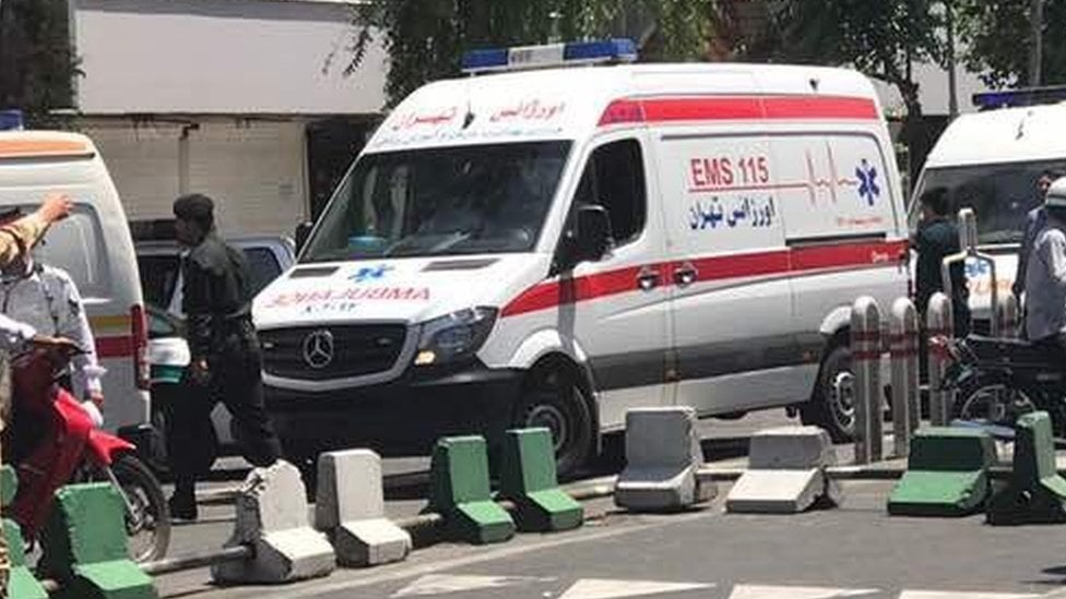 الأمن الإيراني استخدم سيارات إسعاف للتسلل بين المتظاهرين واعتقالهم