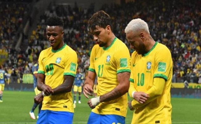 ملك الألقاب ينضم لقائمة البرازيل النهائية...