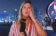 مراسلة تلفزيونية تتعرض للسرقة على الهواء في قطر