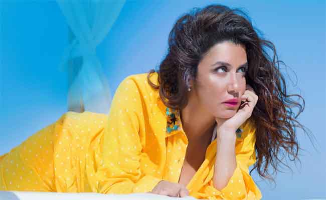 غادة عادل راقصة استعراضية شعبية في
