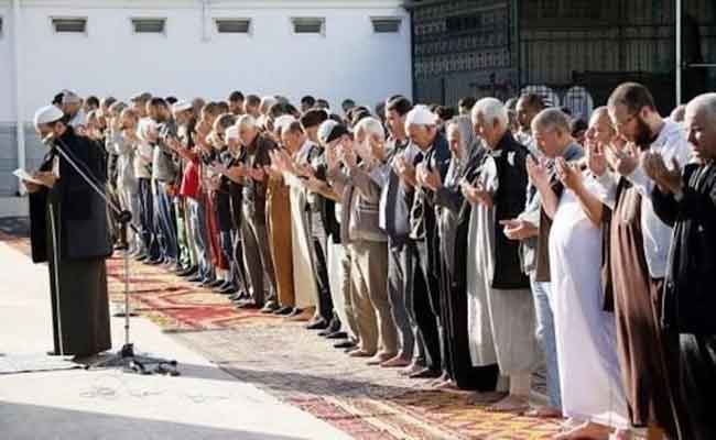إقامة صلاة الاستسقاء بمختلف مساجد الوطن