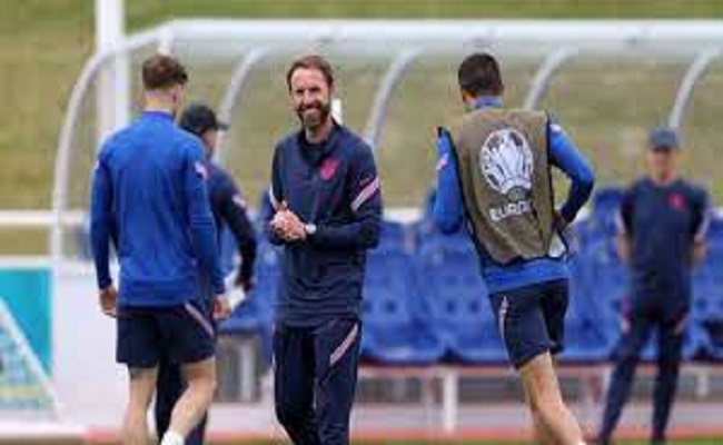 استمرار غاريث ساوثغيت مدربًا لإنجلترا حتى بطولة يورو 2024...