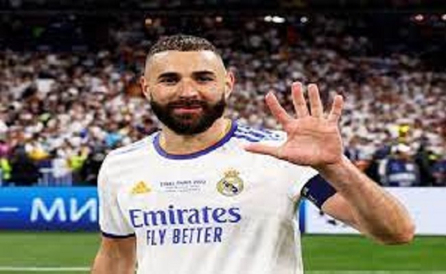 كريم بنزيما يعلن الاعتزال الدولي...